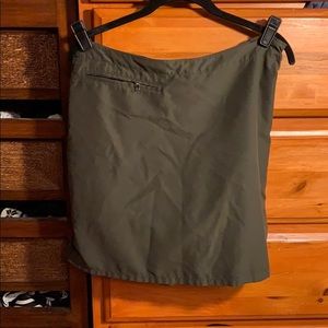 Skort with side zipper